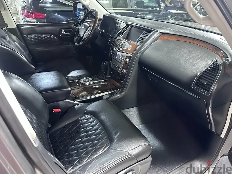 إنفينيتي QX80 2018